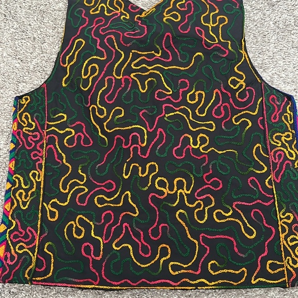 Pakistani cultural vest - Picture 3 of 3